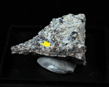 Lorenzenite